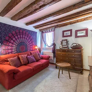 piccolo-studio-nel-cuore-di-venezia.hotelslidodijesolo.com/